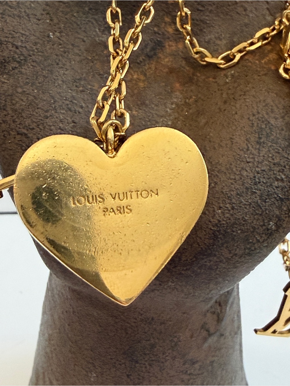 Louis Vuitton Gold Chain Necklace with Burgundy Heart Padlock - Picture 3 of 16